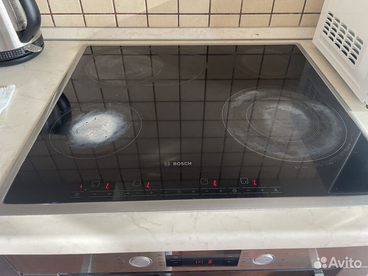 Электрическая варочная панель Bosch рабочая