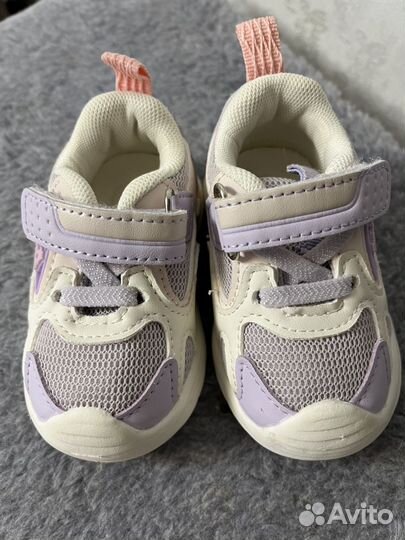 Кроссовки для малышей