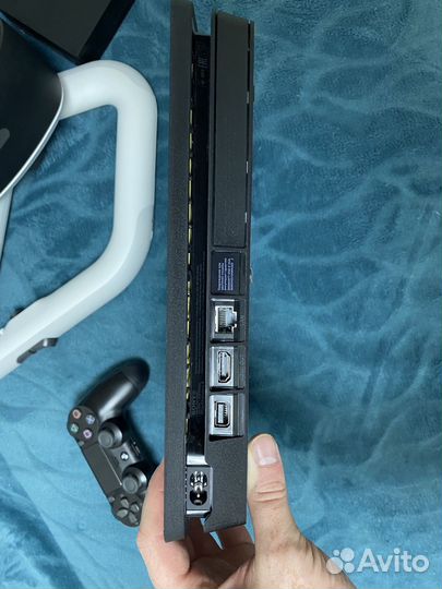 Sony Playstation 4 в комплекте с играми и VR