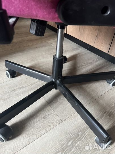 Геймерское кресло viking zombie knight под ремонт