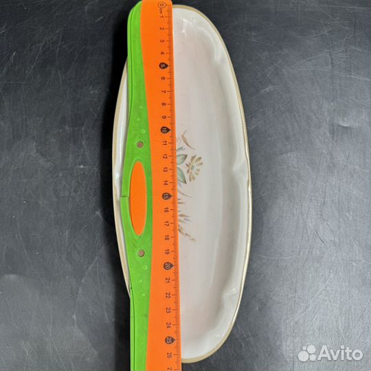 Фарфоровая тарелка селедочница Цветы ретро быт