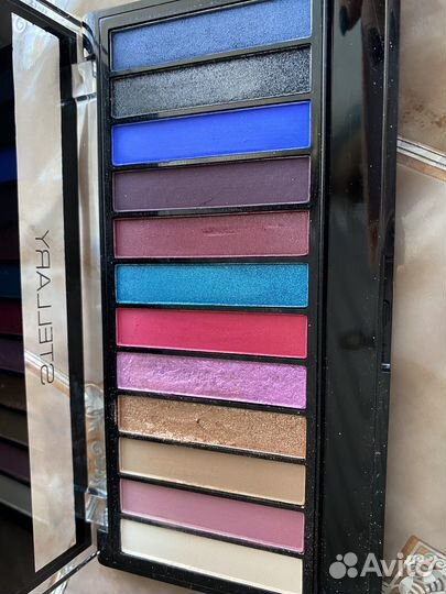 Тени для век