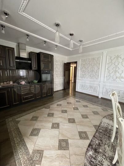 4-к. квартира, 164,5 м², 4/6 эт.