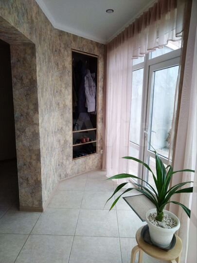 Дом 198 м² на участке 4,5 сот.