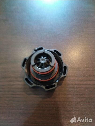 Крышка расш. бачка Круз/Авео Т300/Астра J пробка