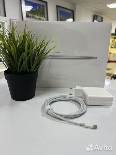 Зарядка для макбук