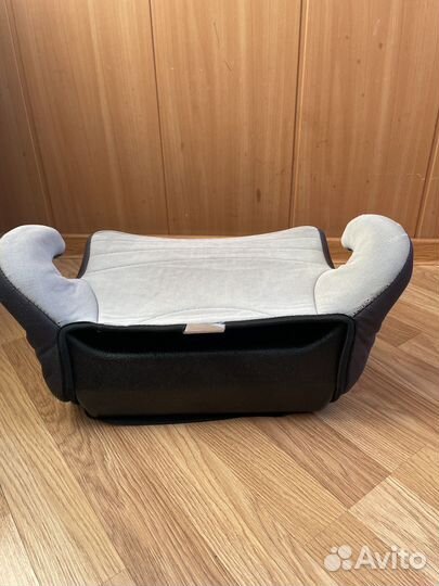 Детский бустер автомобильный