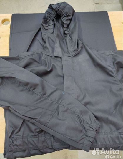 Защитный комбинезон с капюшоном из спецткани