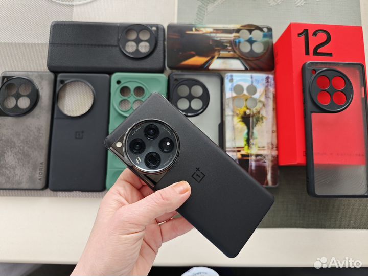 OnePlus 12, 12/256 ГБ
