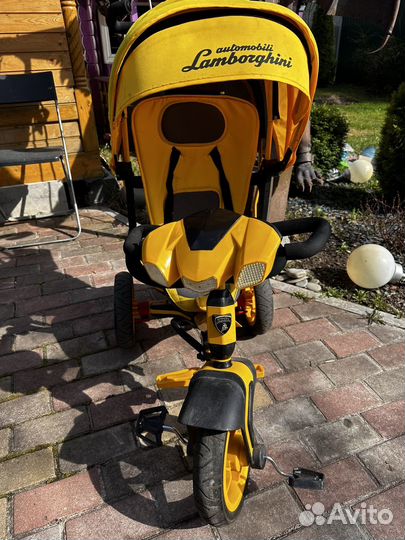 Детский велосипед с ручкой