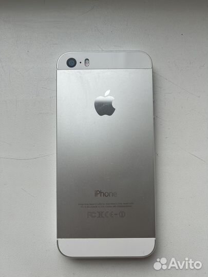 Телефон iPhone 5s