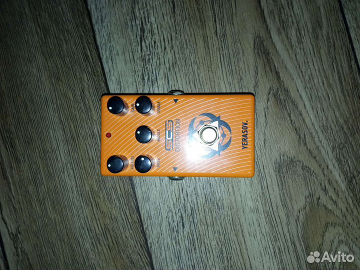 Гитарный комбоусилитель