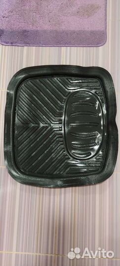 Автомобильные коврики универсальные