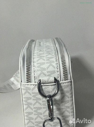 Стильная и удобная сумка Michael Kors через плечо