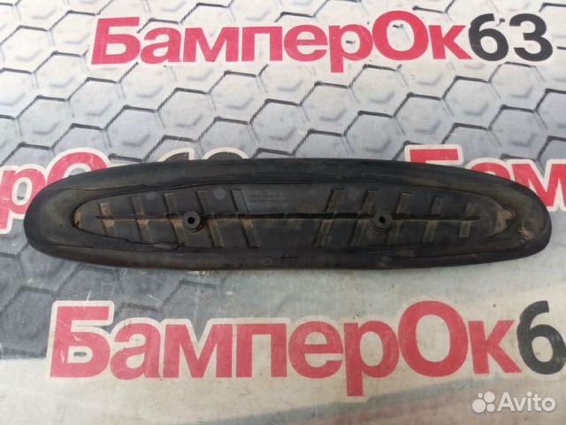 Накладка на подножку правый Toyota Hilux