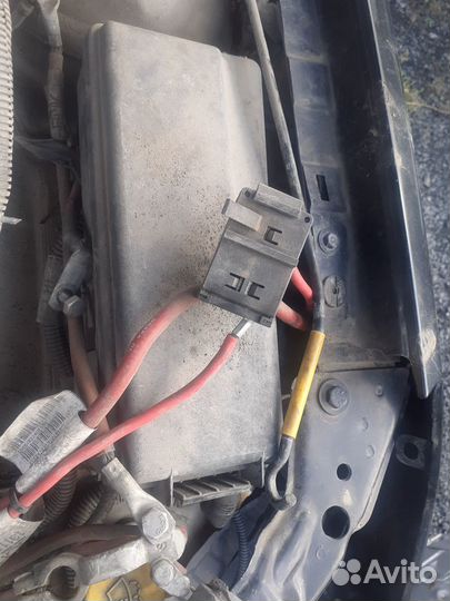 Блок предохранителей подкапотный Опель Вектра С