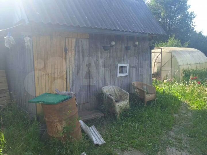 Дом 30 м² на участке 8 сот.