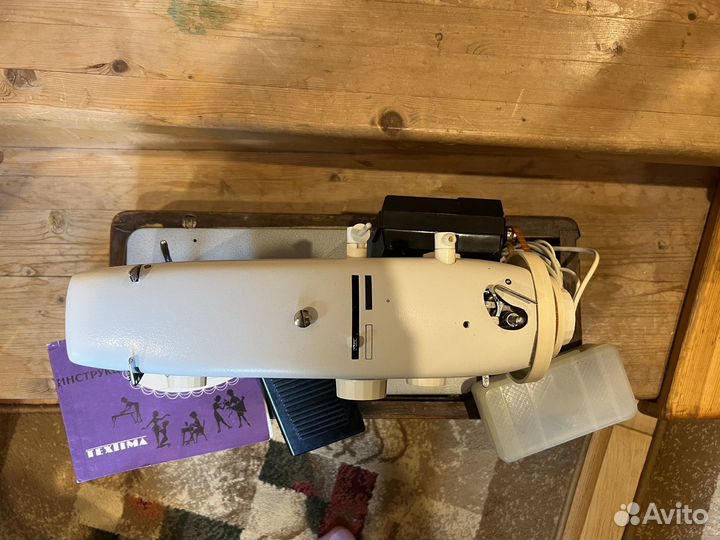 Швейная машина veritas