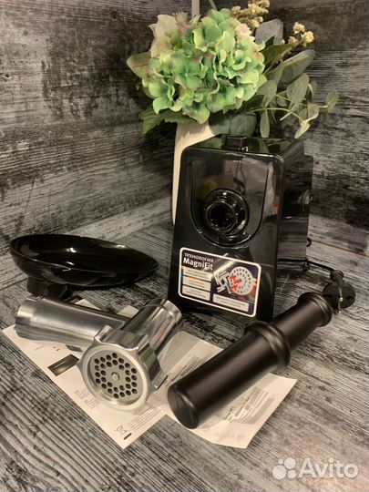 Мясорубка vitek VT-3644, черный новая