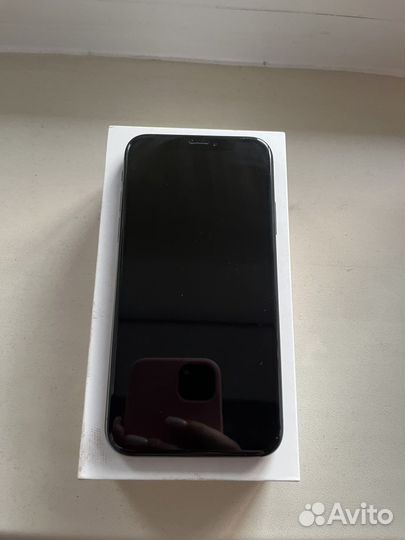 Телефон iPhone 10