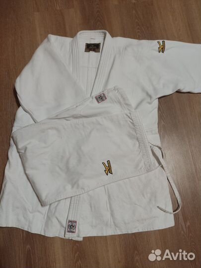 Кимоно для дзюдо Mizuno 180 Approved