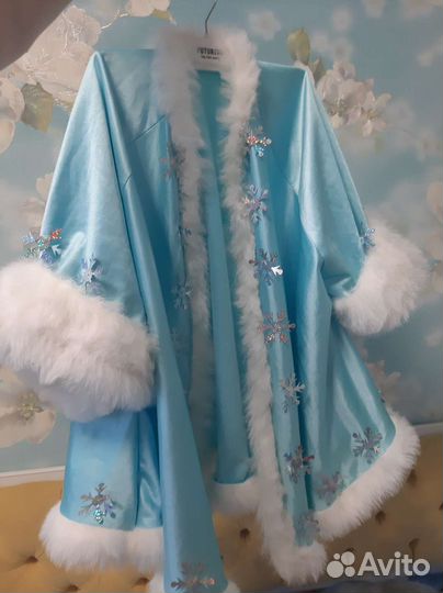 Костюм снегурочки, лет на 4-6