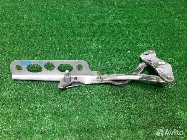 Петля капота правая Ford Mondeo 3 2002