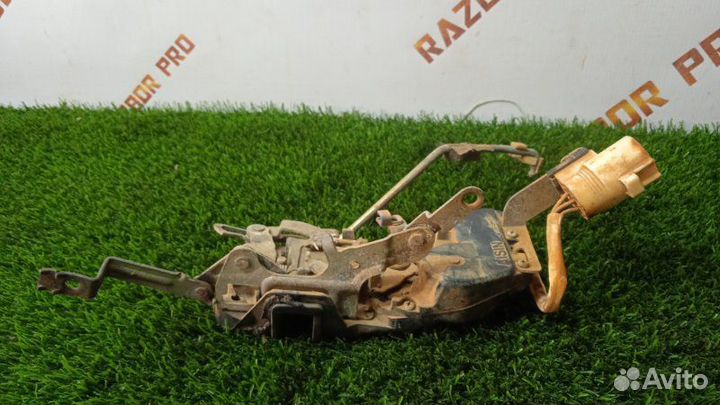 Замок двери задний левый Toyota Windom VCV10 3vzfe