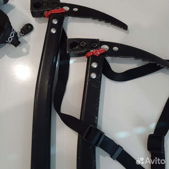 Ледоруб альпинистский