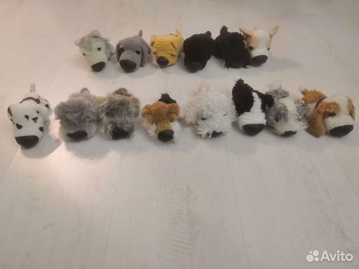 Колекция игрушечных собак