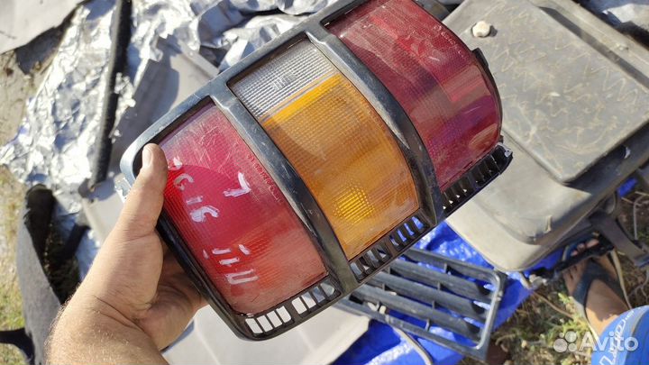 Фонарь задний pajero 2
