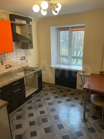 4-к. квартира, 72 м², 2/10 эт.