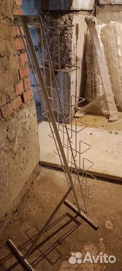 Стойка для открыток, газет, журналов