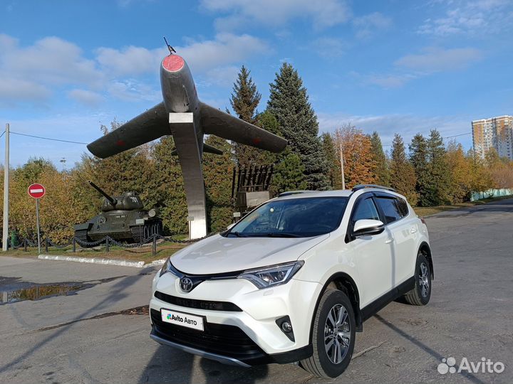 Toyota RAV4 2.0 CVT, 2015, 146 200 км