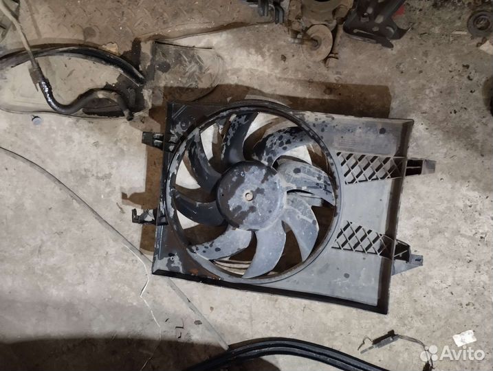 Вентилятор охлаждения радиатора Ford fusion 1,4
