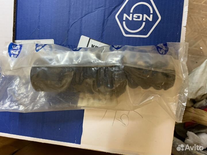 Пыльник переднего амортизатора Logan