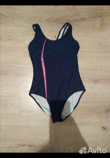 Купальники много смотри