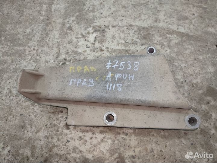 Крепление двигателя Лада Калина 1118