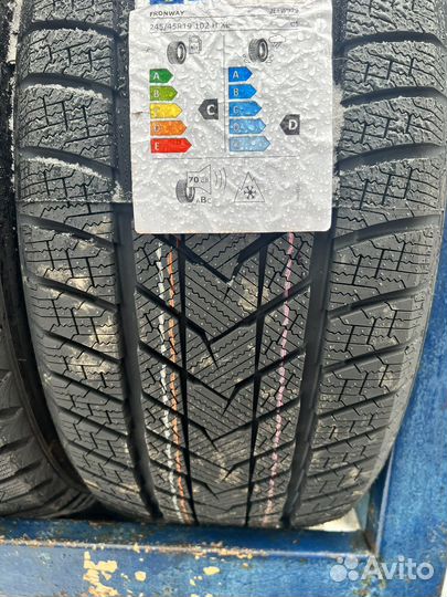Fronway IceMaster II 245/40 R19 и 275/35 R19 105V