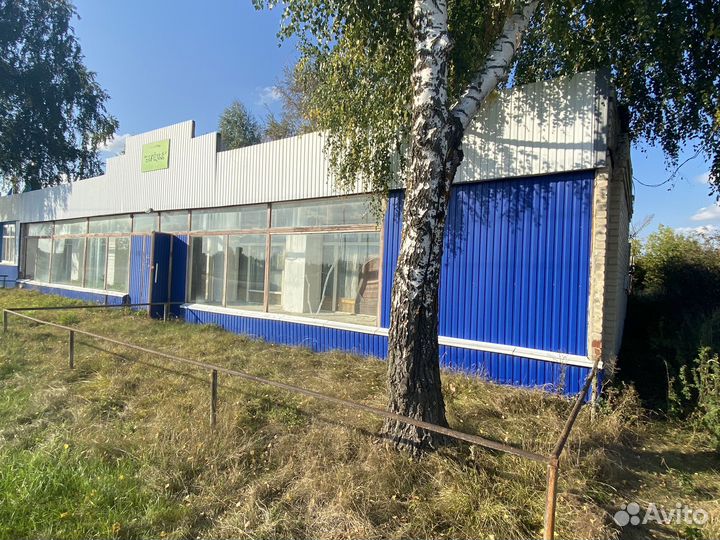 Здание под разбор, плиты, кирпичи