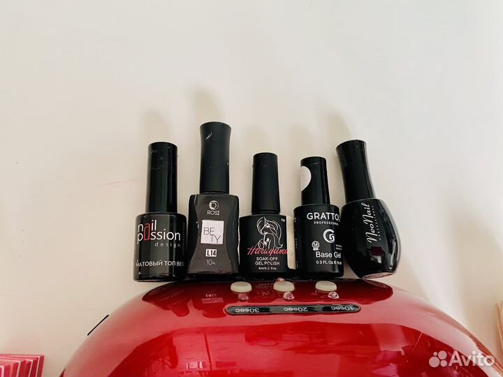 LED-лампа и комплект для маникюра