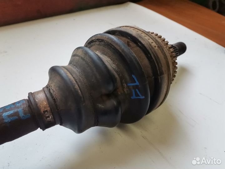 Привод передний левый Nissan Maxima Cefiro A32