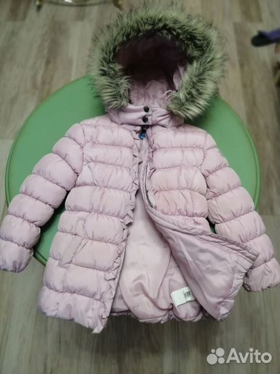 Куртки зимняя и демисезонная длядевочки 4-5 лет