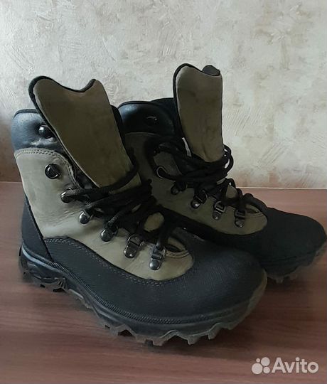 Ботинки женские трекинговые 39 р-р