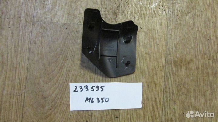 Накладка крышки багажника (Mercedes-Benz M-class)