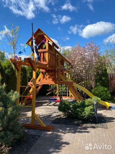 Детский спортивный комплекс с крышей для дачи