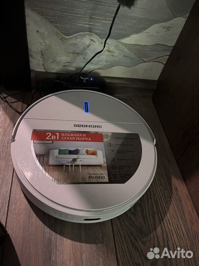 Робот пылесос моющий redmond RV-R450