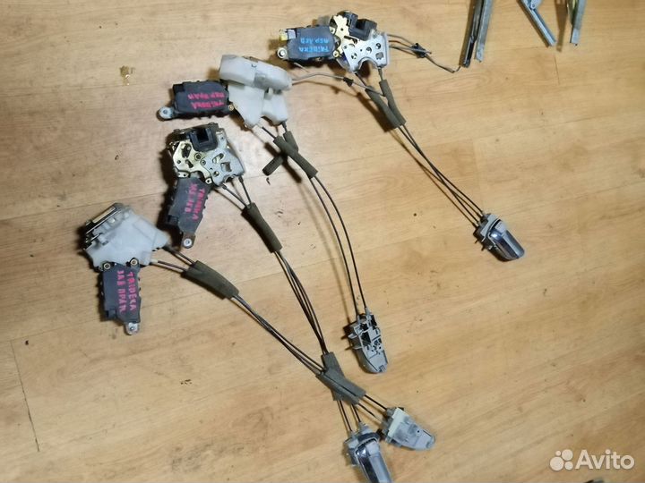 Замки дверей субару трибека В 9