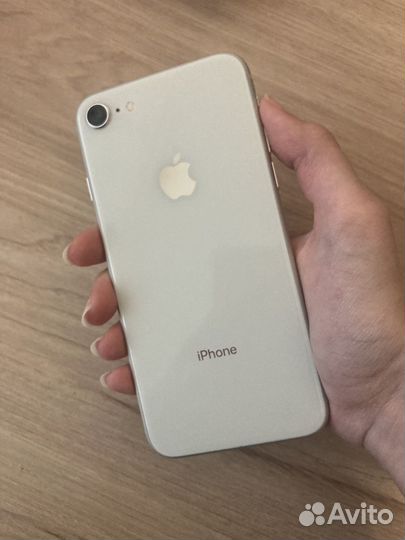 iPhone 8, 64 ГБ