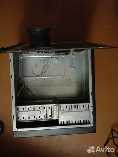 Корпус для компьютера Gigabyte черный